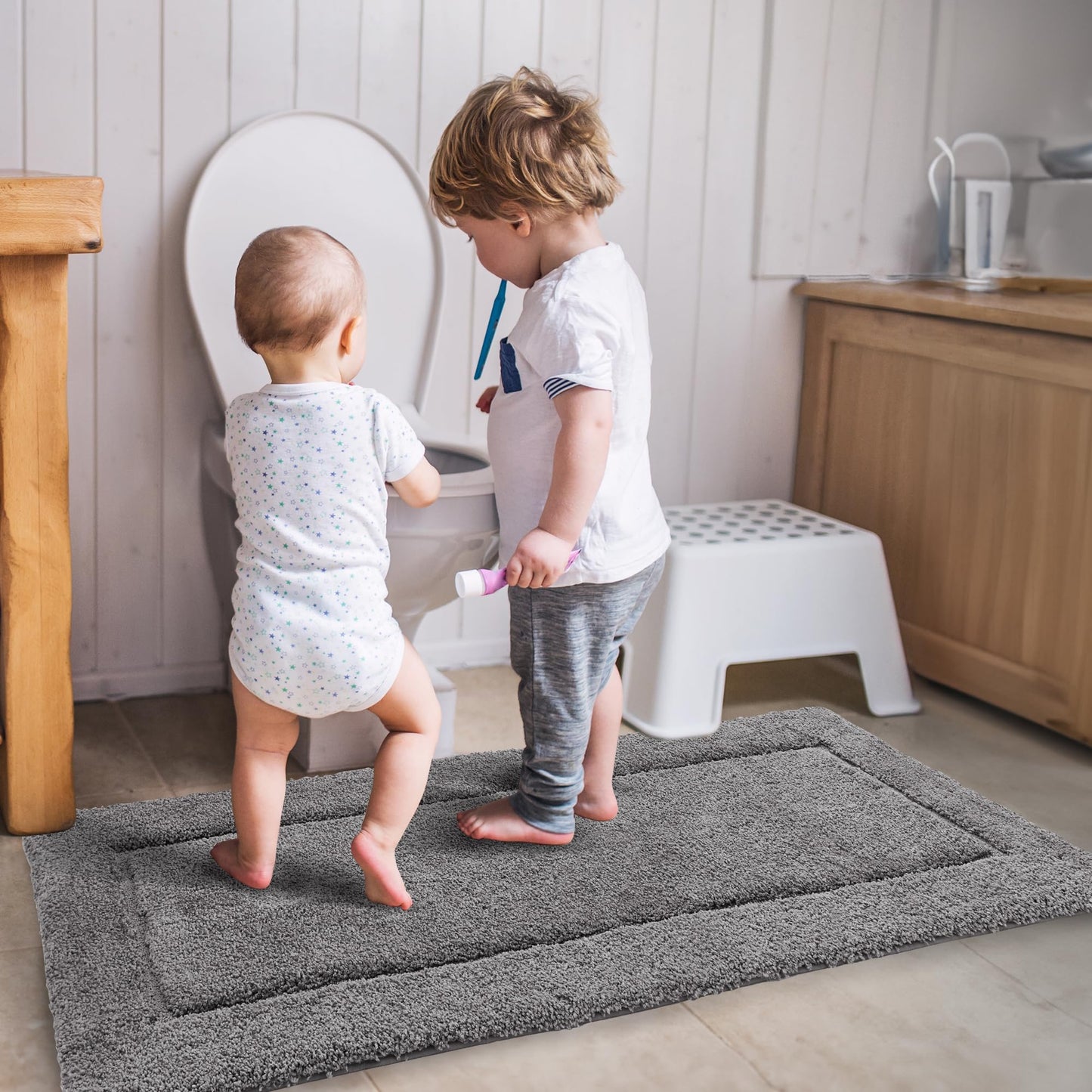 Quick Dry Plush Bathroom Rug, 24x17 Inch, White