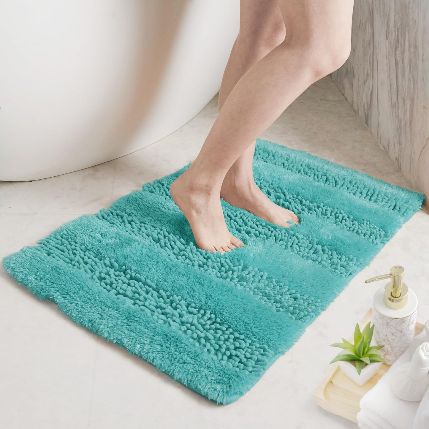 Quick Dry Plush Bathroom Rug, 24x17 Inch, White