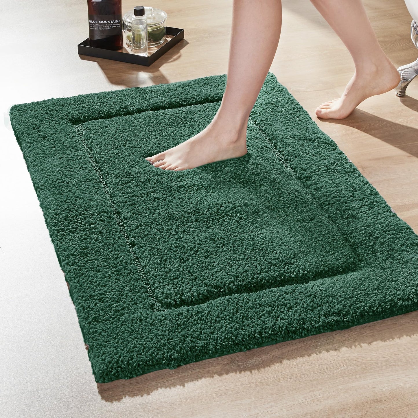 Quick Dry Plush Bathroom Rug, 24x17 Inch, White